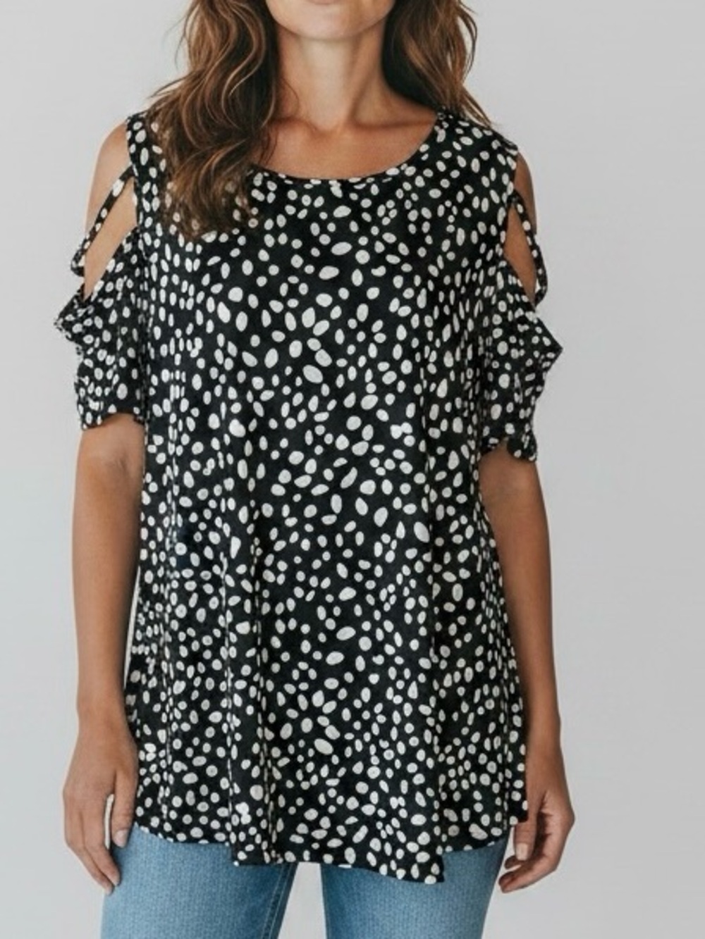 Cold-Shoulder Dot Top